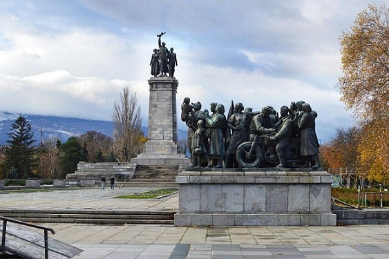 Махат паметника на съветската армия