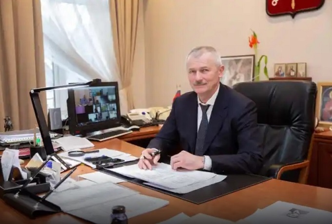 Руски депутат праща кучетата на сапун