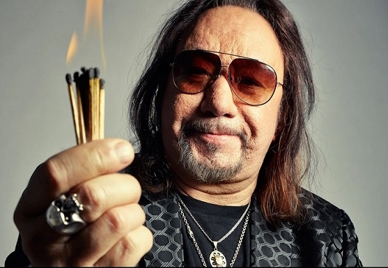 Почина основателят и китарист на KISS Ейс Фрейли
